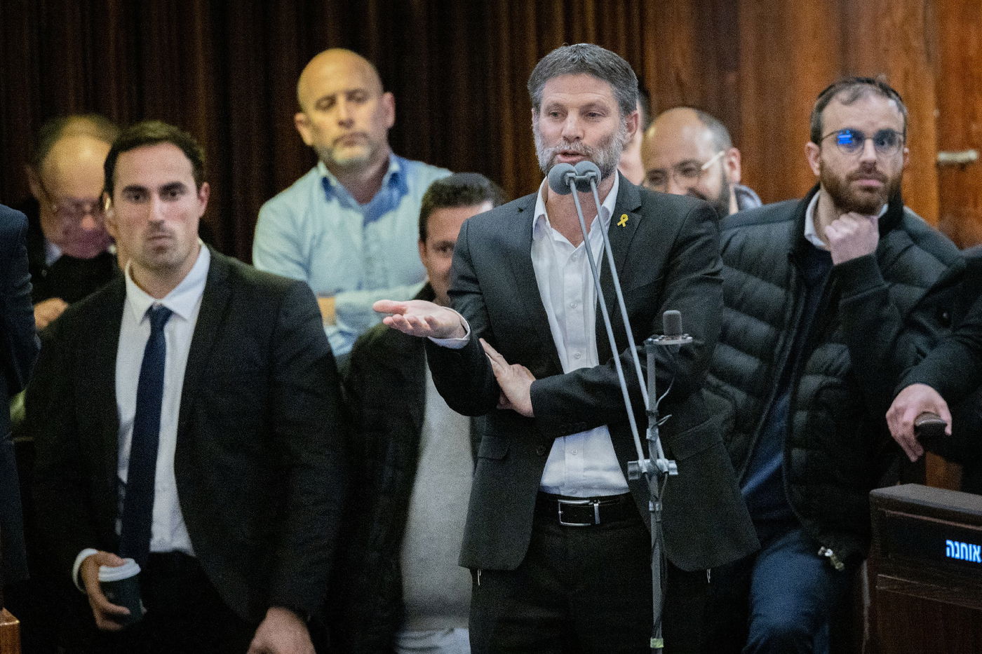 הדרמה הפוליטית במליאת הכנסת