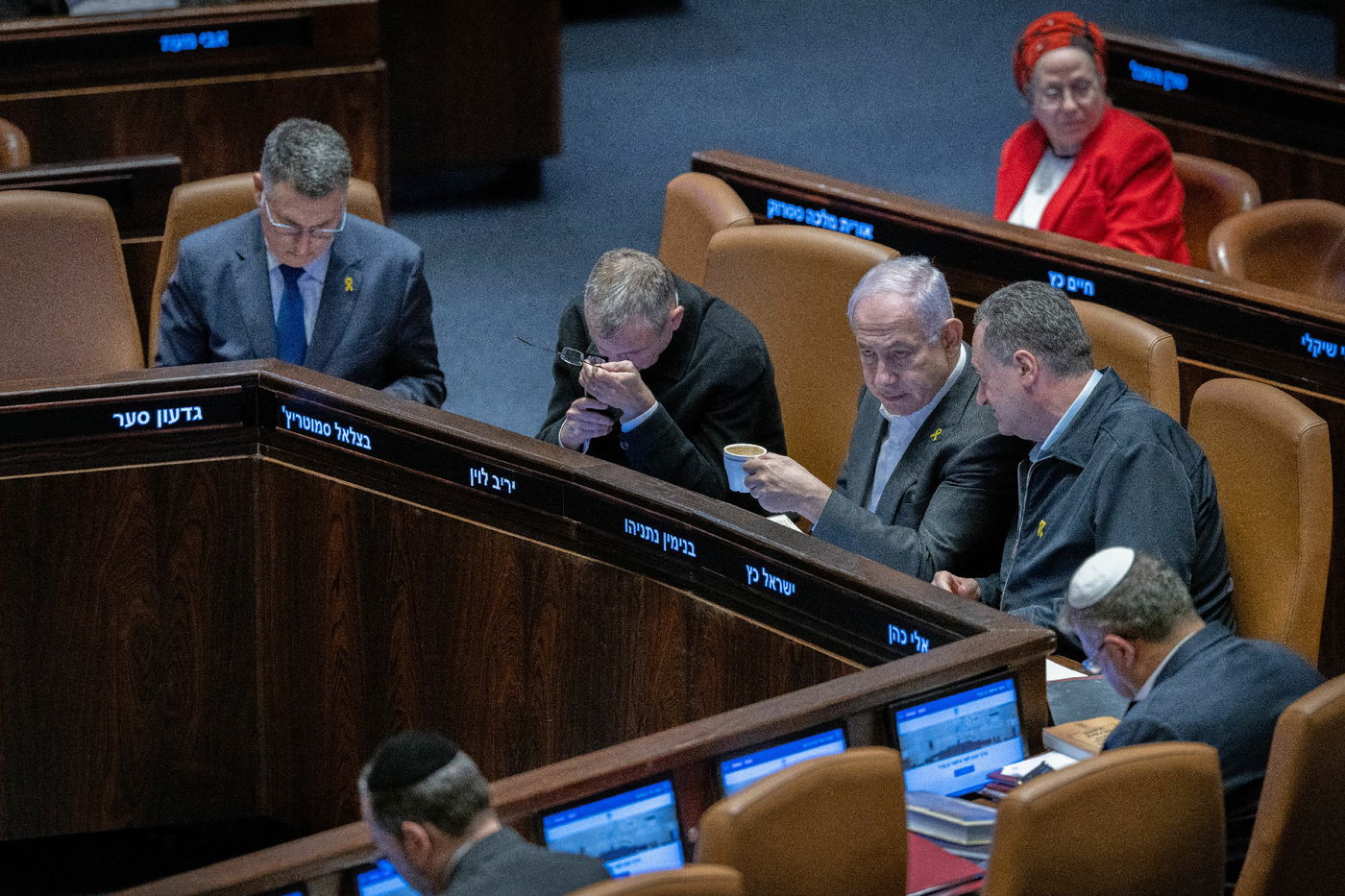 הדרמה הפוליטית במליאת הכנסת