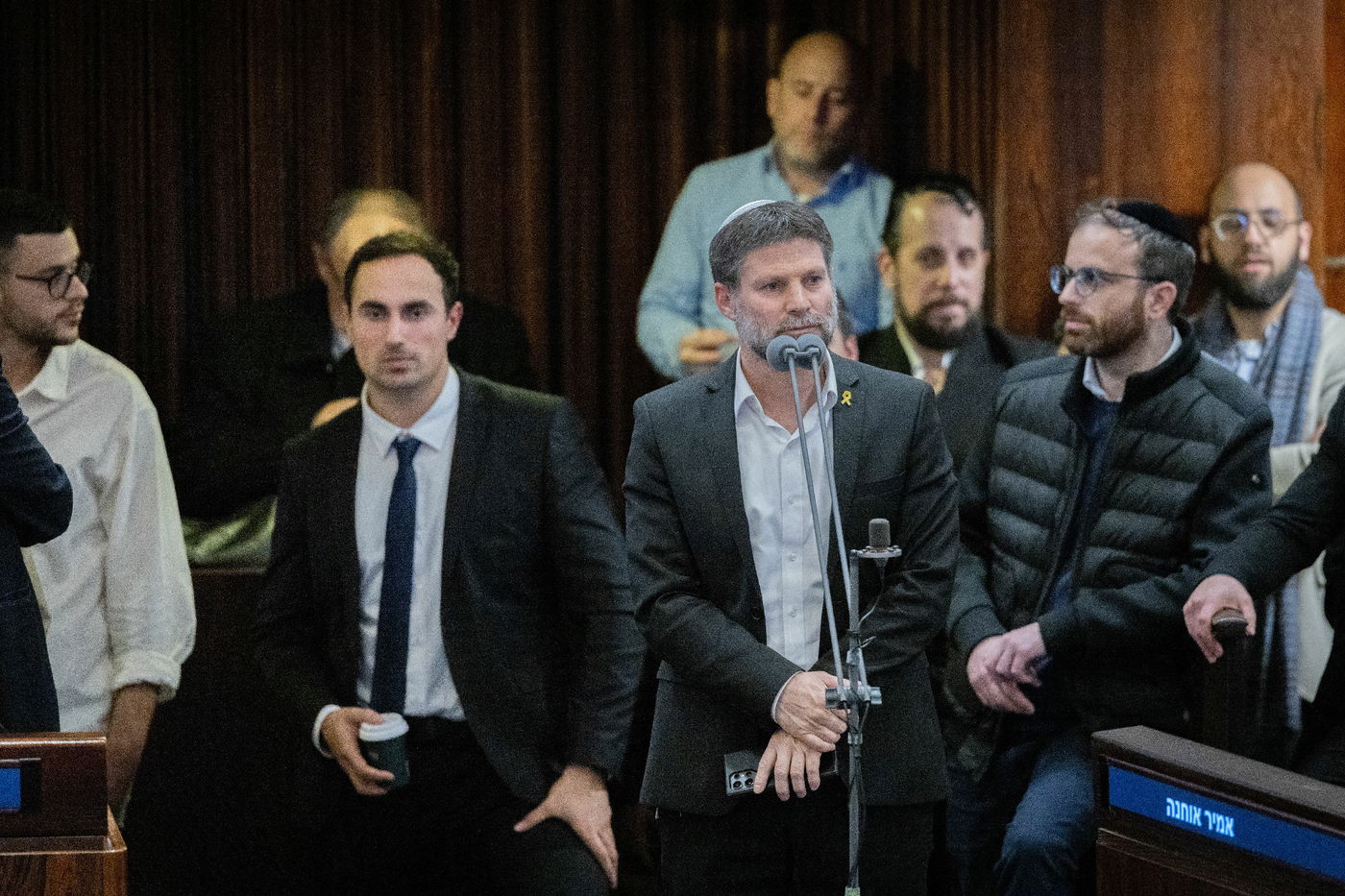 הדרמה הפוליטית במליאת הכנסת