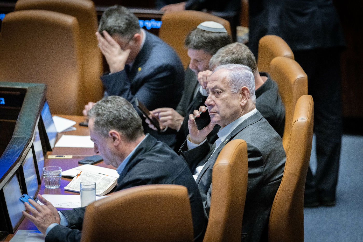 הדרמה הפוליטית במליאת הכנסת