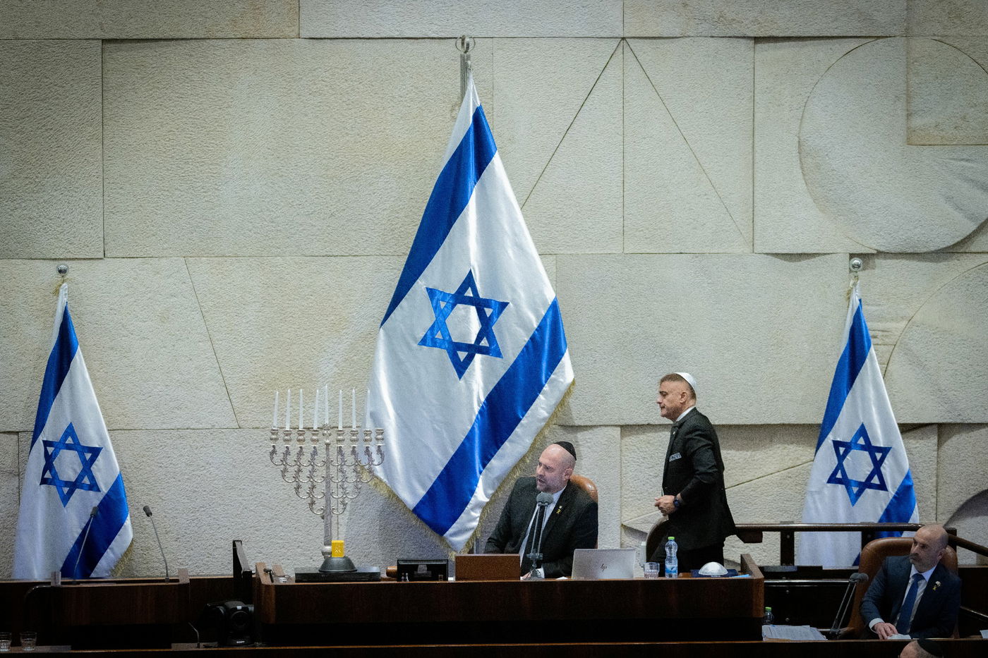 הדרמה הפוליטית במליאת הכנסת