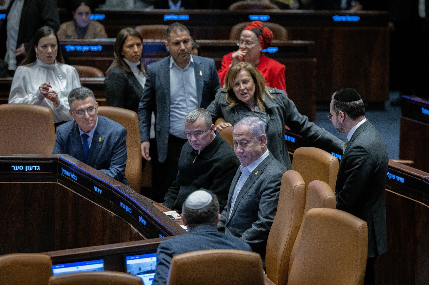 הדרמה הפוליטית במליאת הכנסת