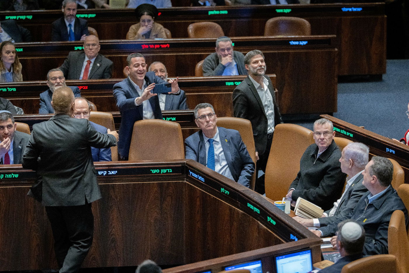 הדרמה הפוליטית במליאת הכנסת