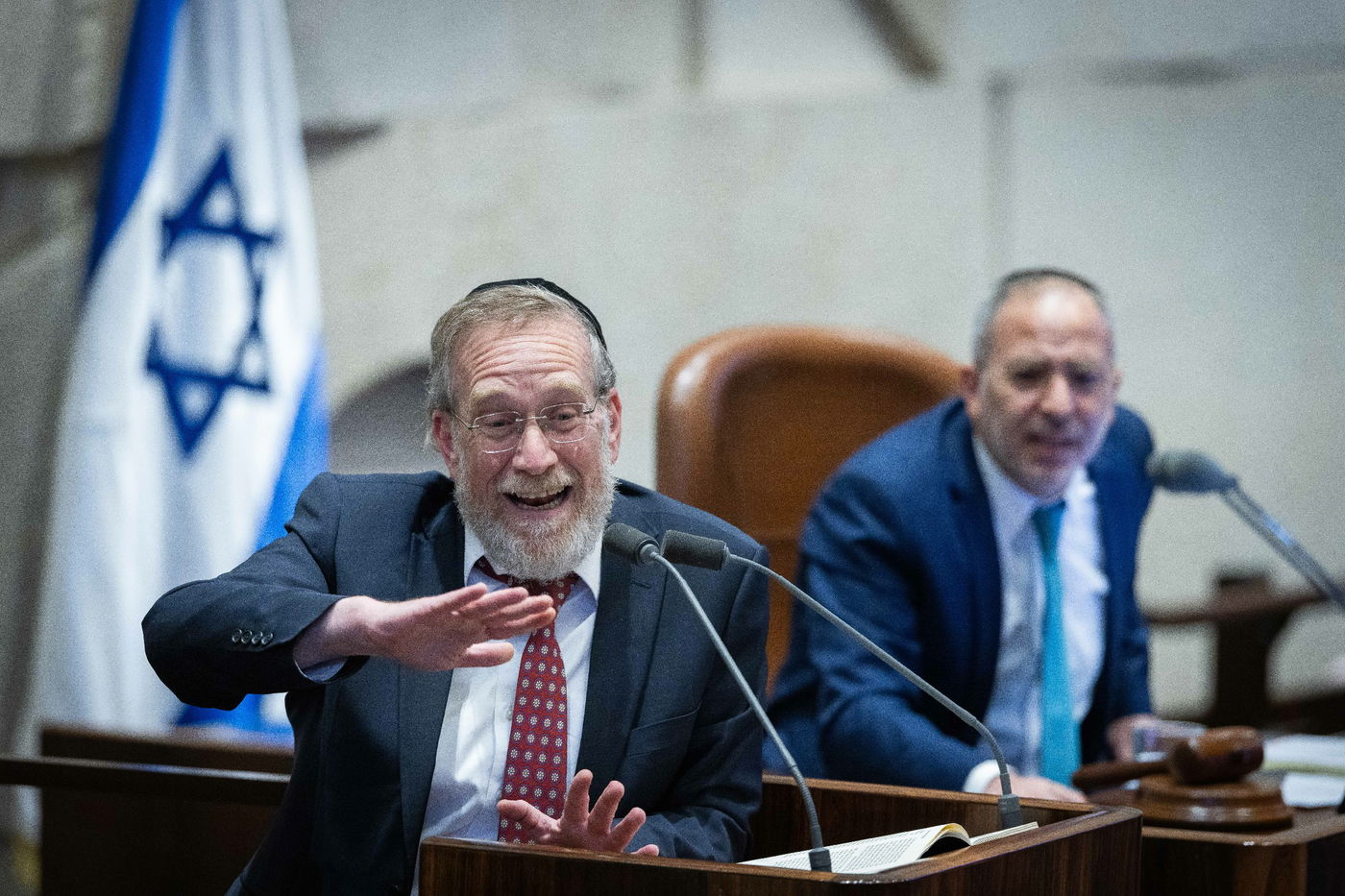 הדרמה הפוליטית במליאת הכנסת