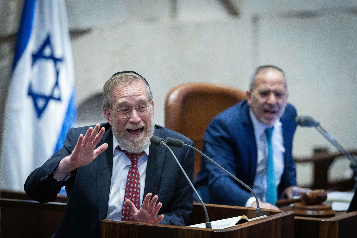 הדרמה הפוליטית במליאת הכנסת