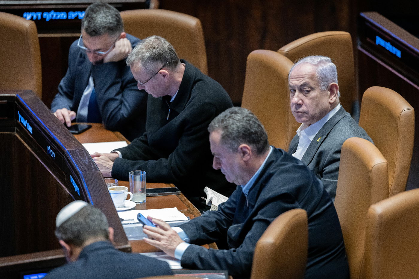 הדרמה הפוליטית במליאת הכנסת