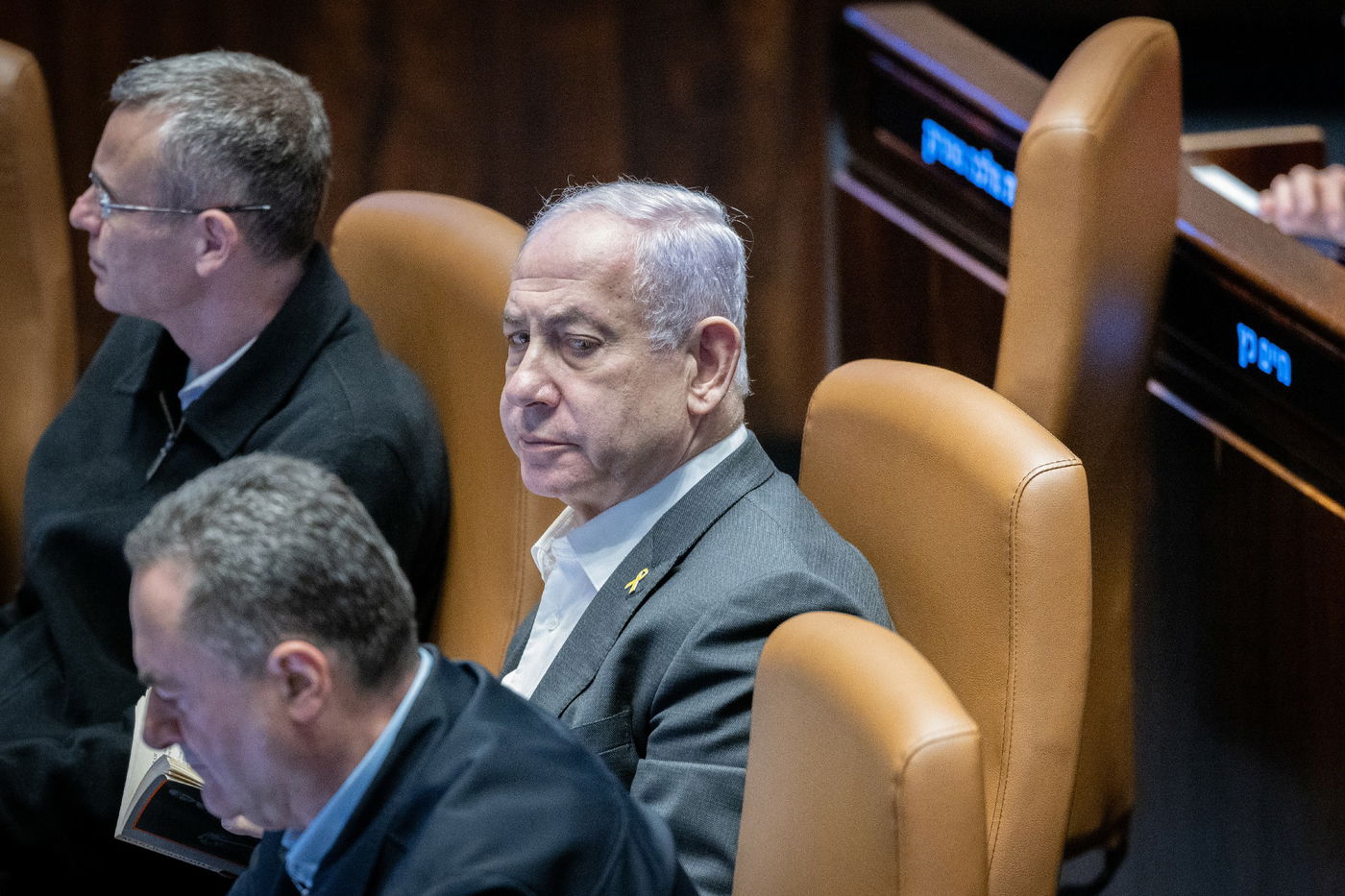 הדרמה הפוליטית במליאת הכנסת