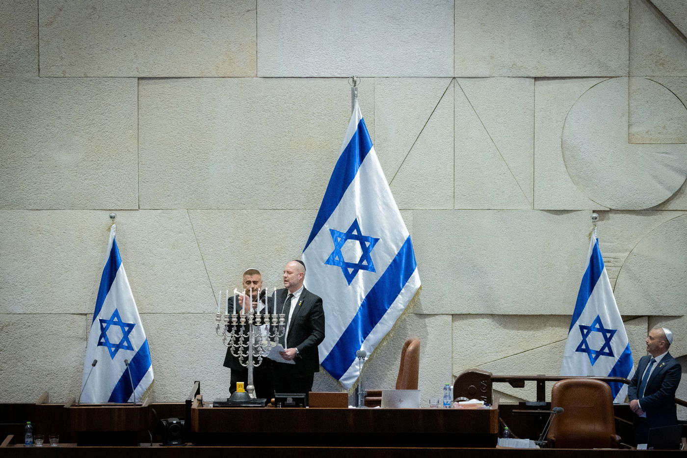 הדרמה הפוליטית במליאת הכנסת