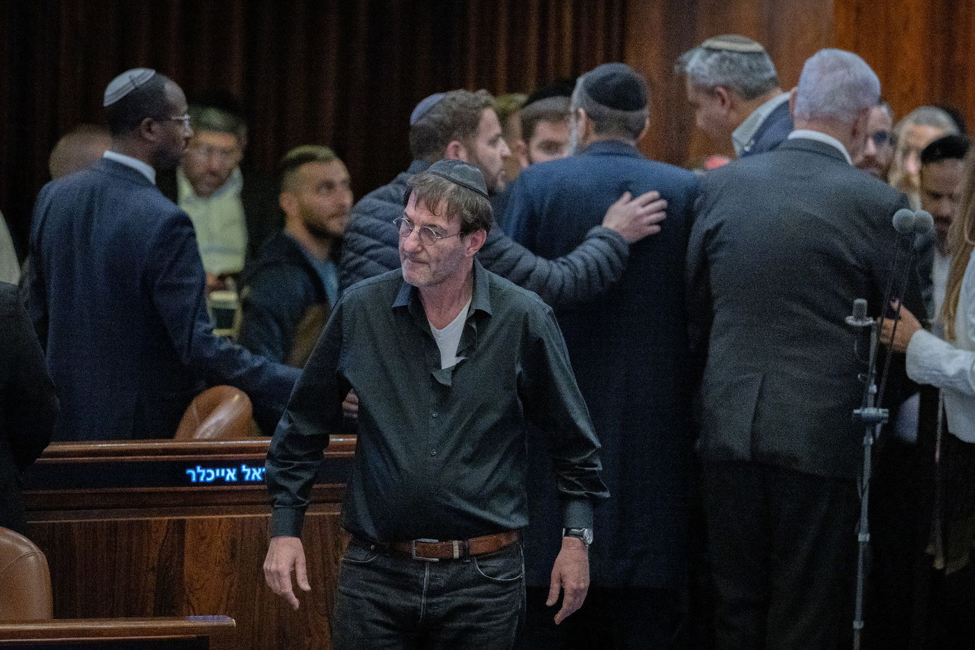 הדרמה הפוליטית במליאת הכנסת