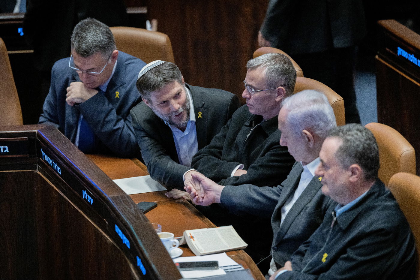 הדרמה הפוליטית במליאת הכנסת