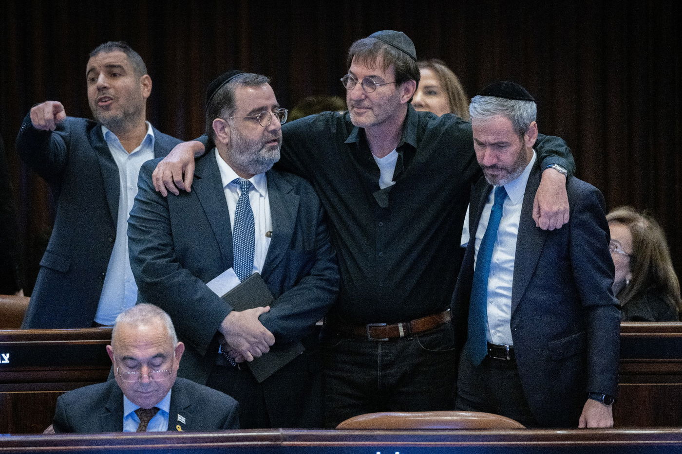 הדרמה הפוליטית במליאת הכנסת