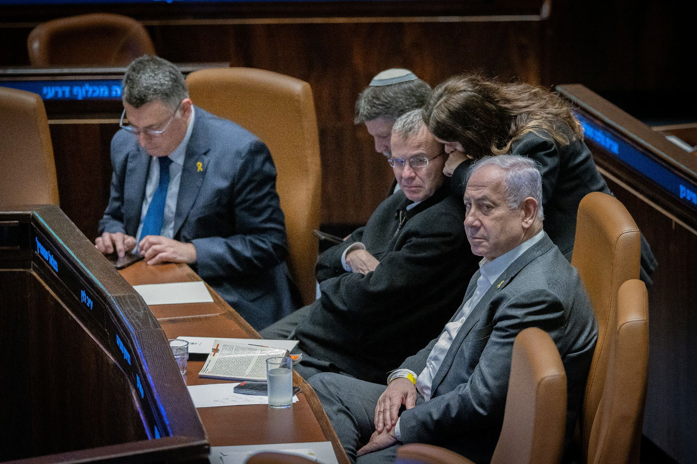 הדרמה הפוליטית במליאת הכנסת