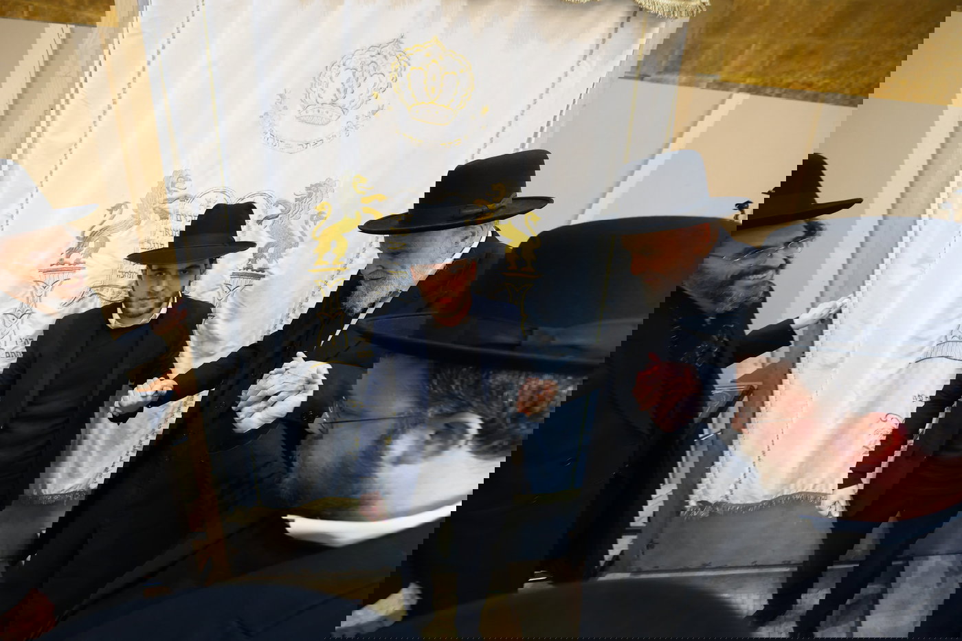 ראש הישיבה בביקור בישיבת עטרת שלמה