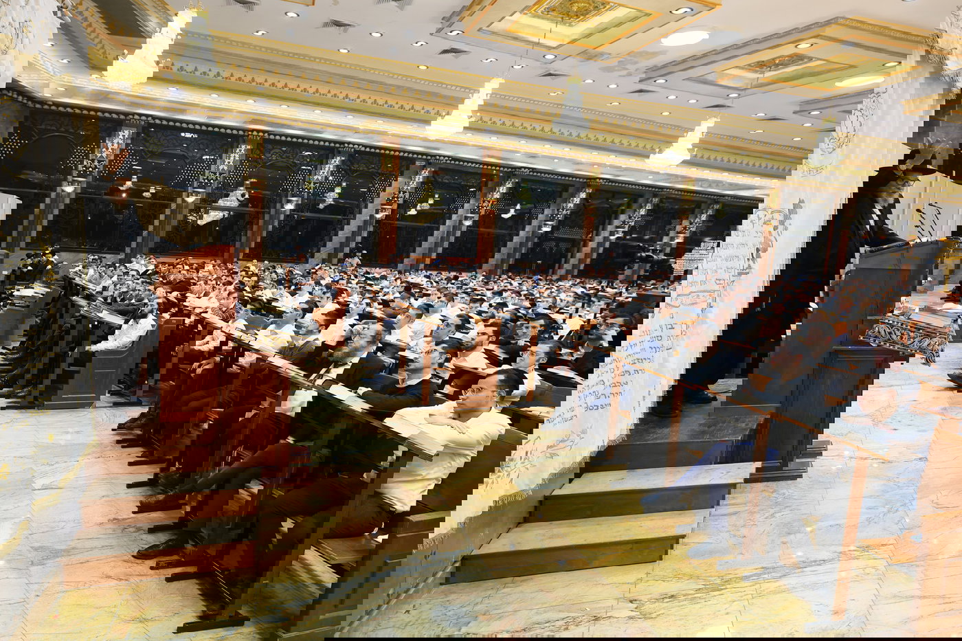 ראש הישיבה בביקור בישיבת עטרת שלמה