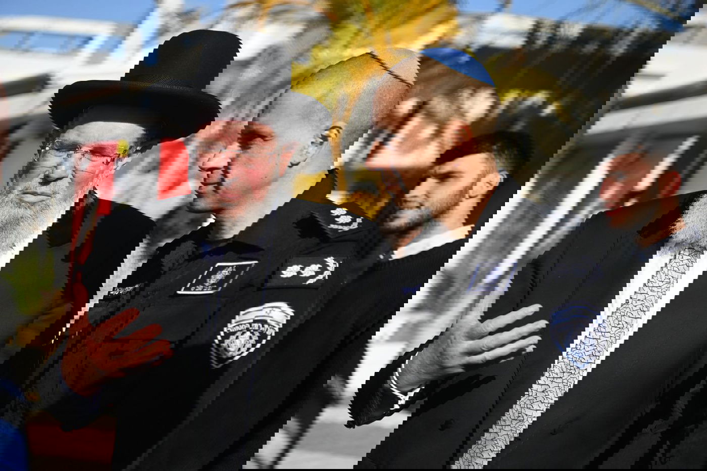 בשירותי בתי הסוהר הכניסו את אור החנוכה ושמחתה | תיעוד