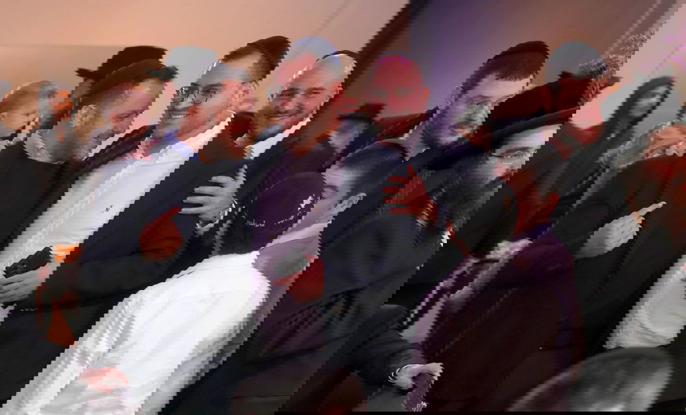 בנו של יוסי אליטוב התארס, רבנים ואישי ציבור הגיעו לאחל מזל טוב