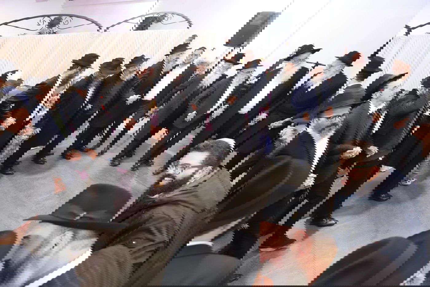 בנו של יוסי אליטוב התארס, רבנים ואישי ציבור הגיעו לאחל מזל טוב