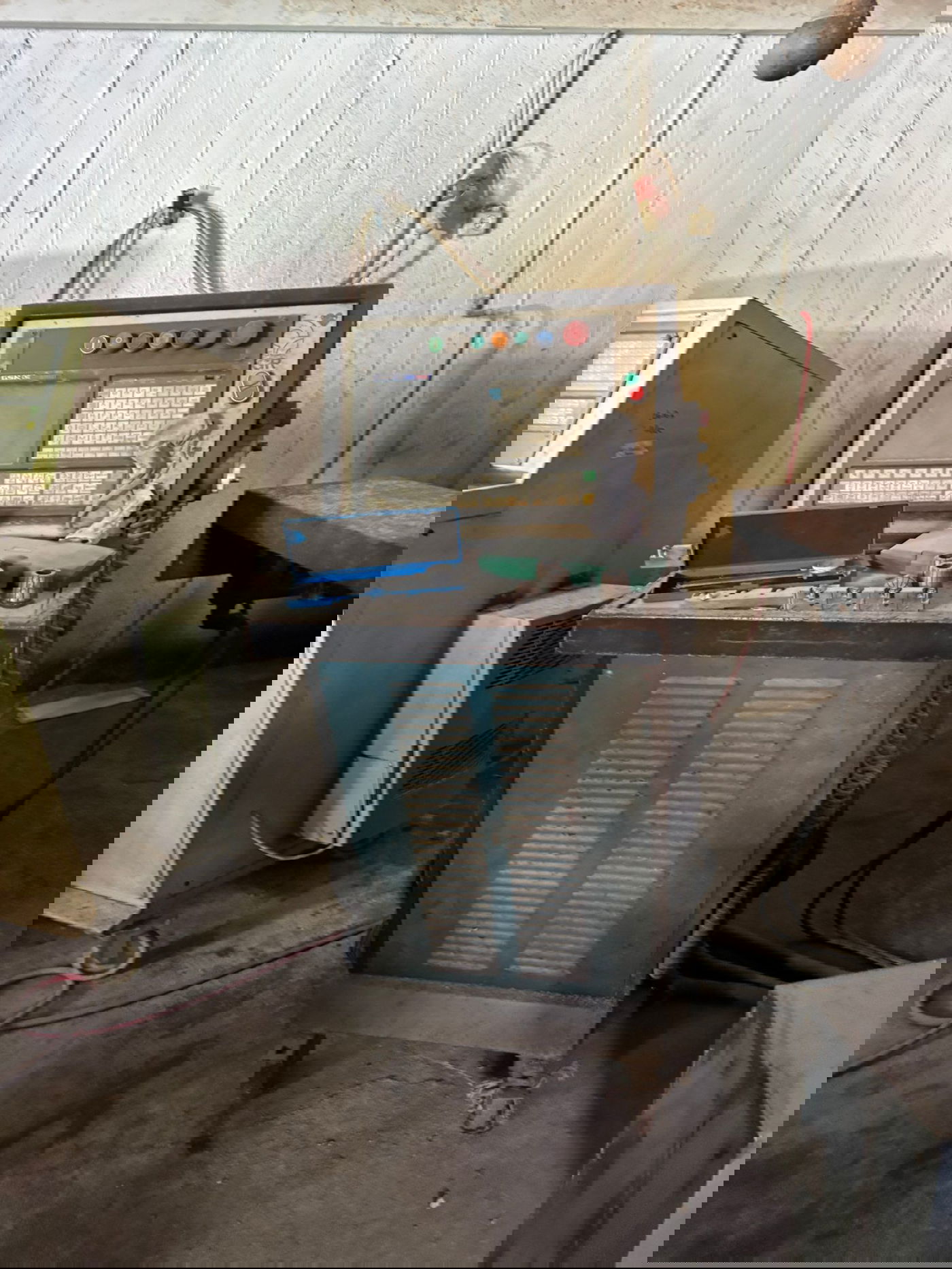 הציוד שאותר באתר הייצור התת קרקעי