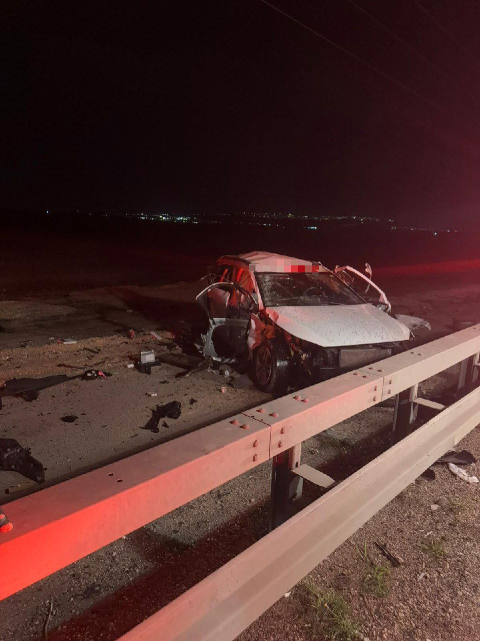 אחד הרכבים בזירת התאונה