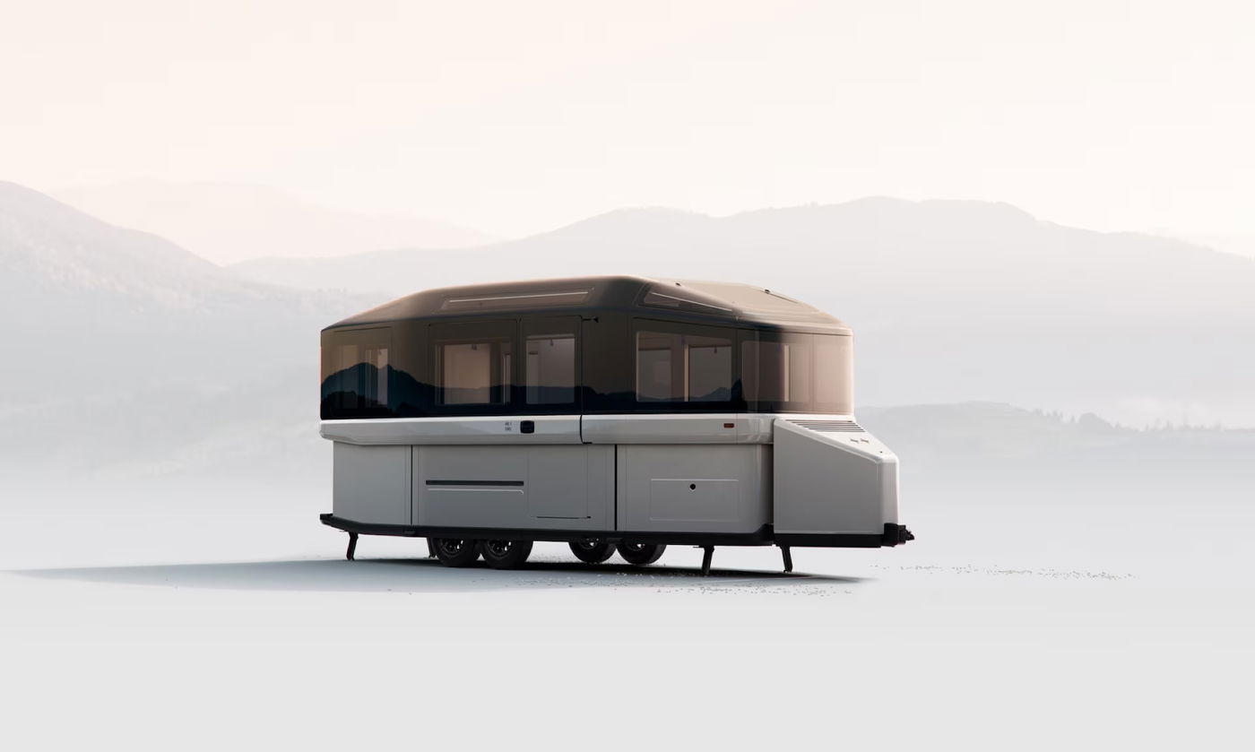 חשמלי ונטען באנרגיה סולארית. הקראוון