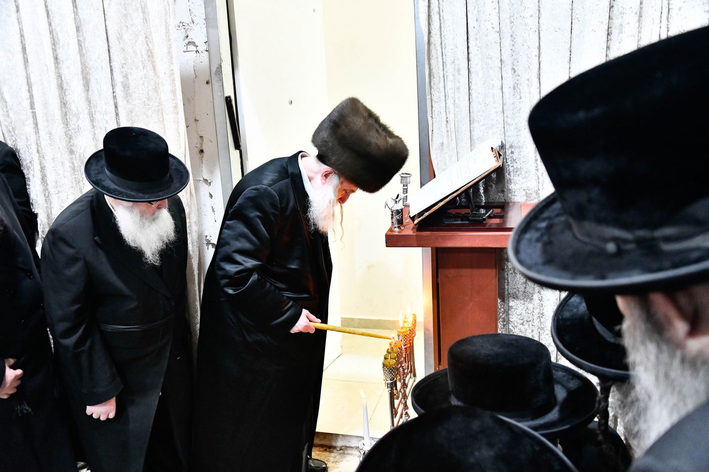 זאת חנוכה בחצה"ק מכנובקא בעלזא