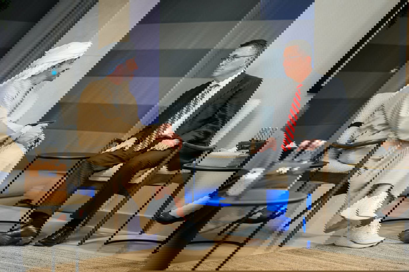 השר סער עם בן זאיד