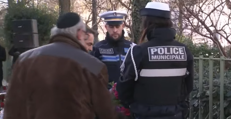 נשיא צרפת משתתף בטקס לזכר נרצחי ה"היפר כשר"