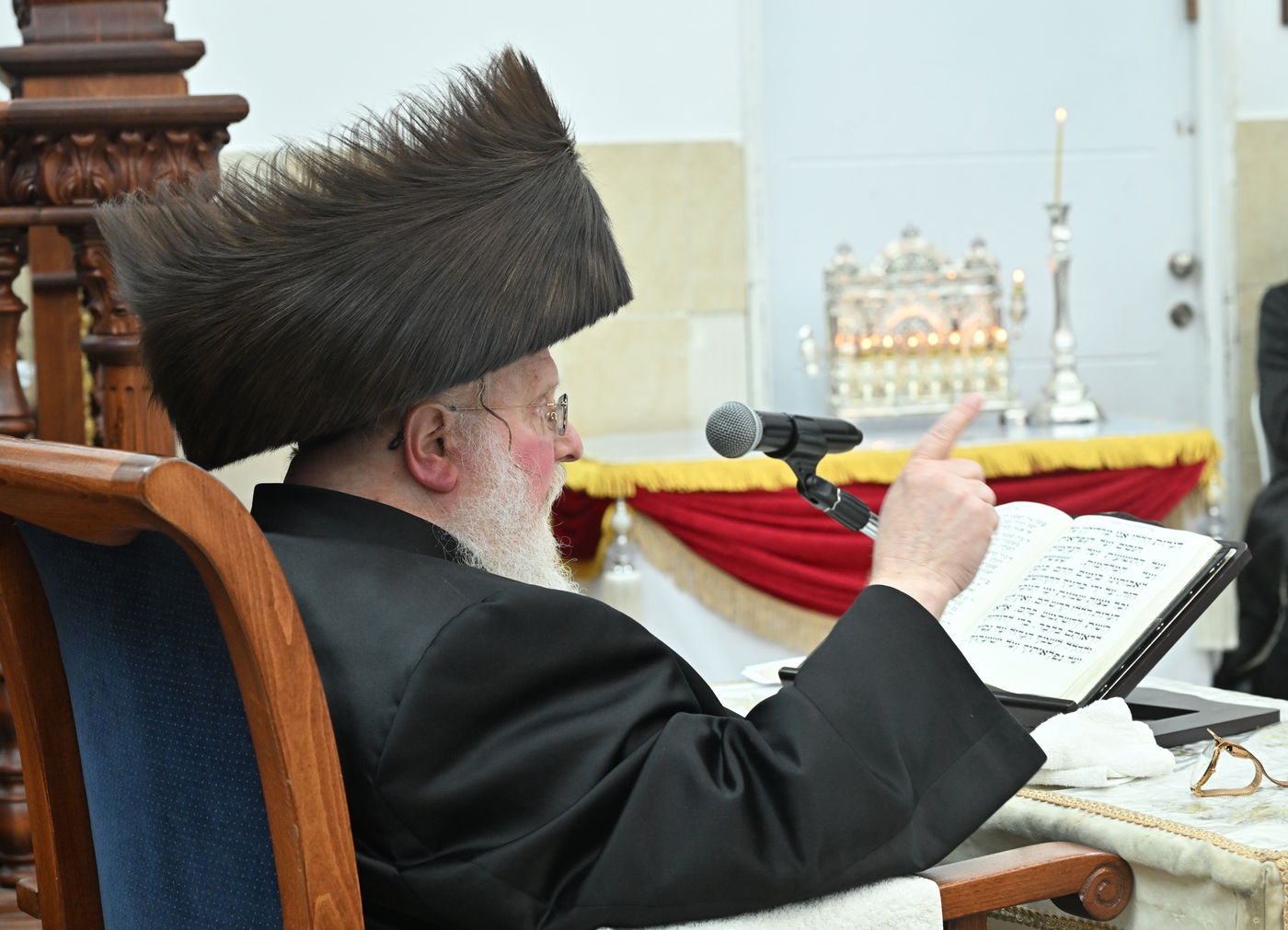 חנוכה בחצה"ק סאסוב