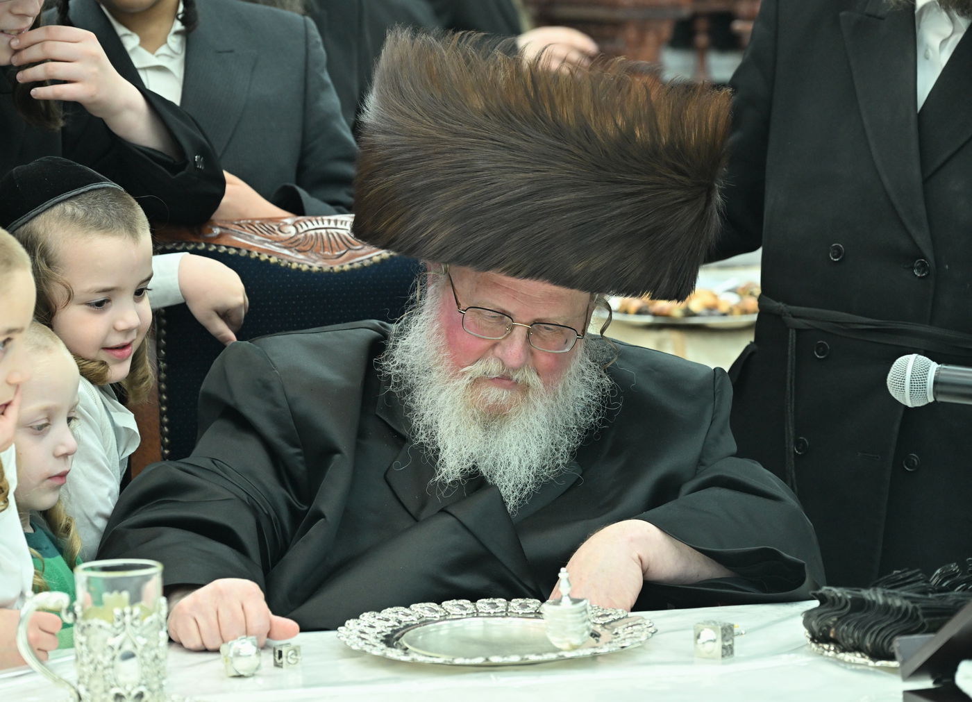 חנוכה בחצה"ק סאסוב