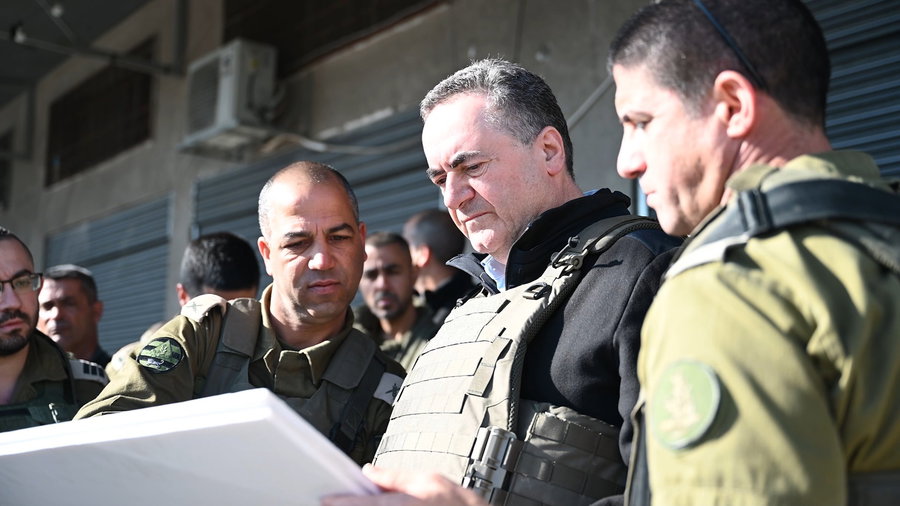 כ"ץ בזירת הפיגוע, הבוקר