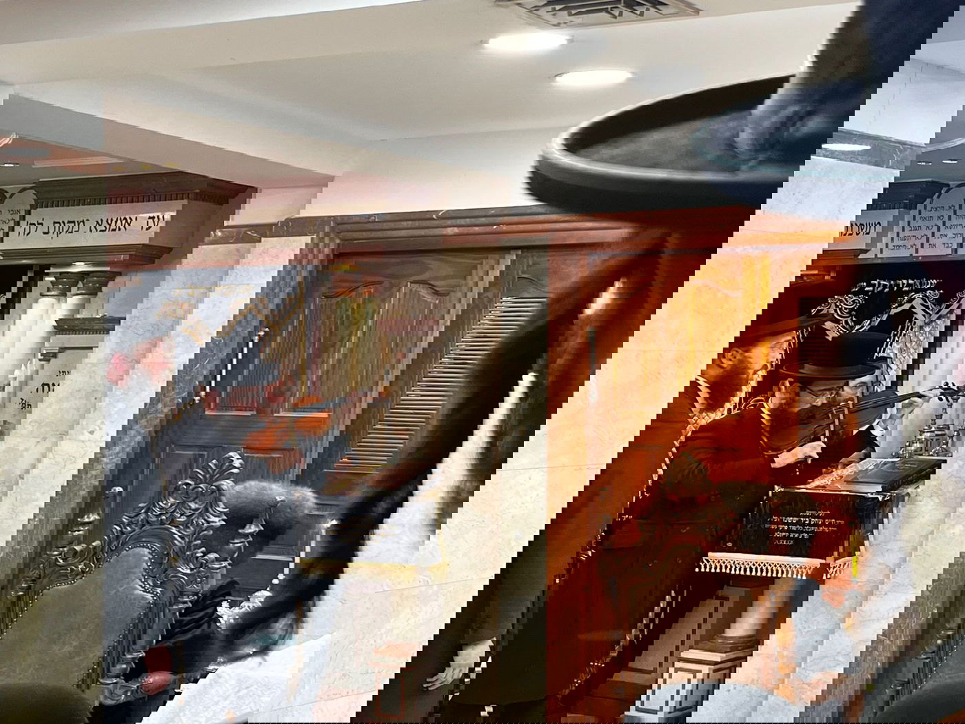 חנוכה בחצה"ק קופיטשניץ