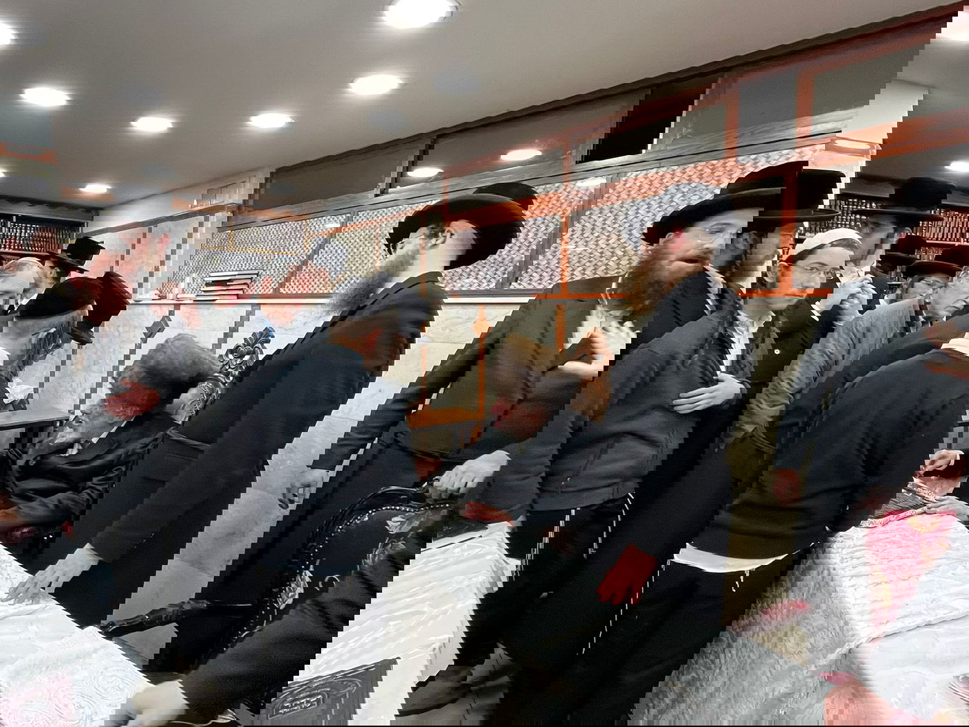 חנוכה בחצה"ק קופיטשניץ