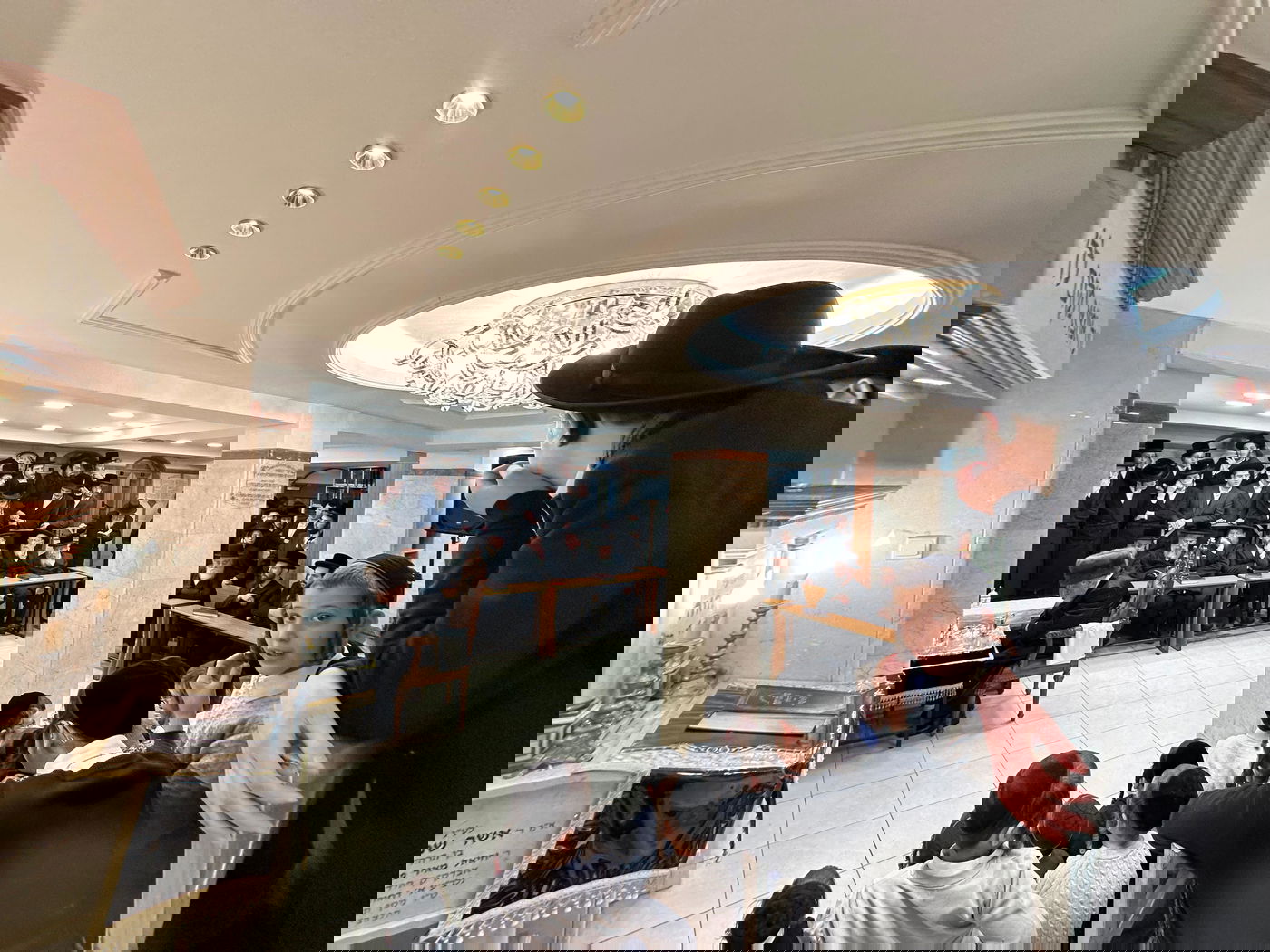 חנוכה בחצה"ק קופיטשניץ