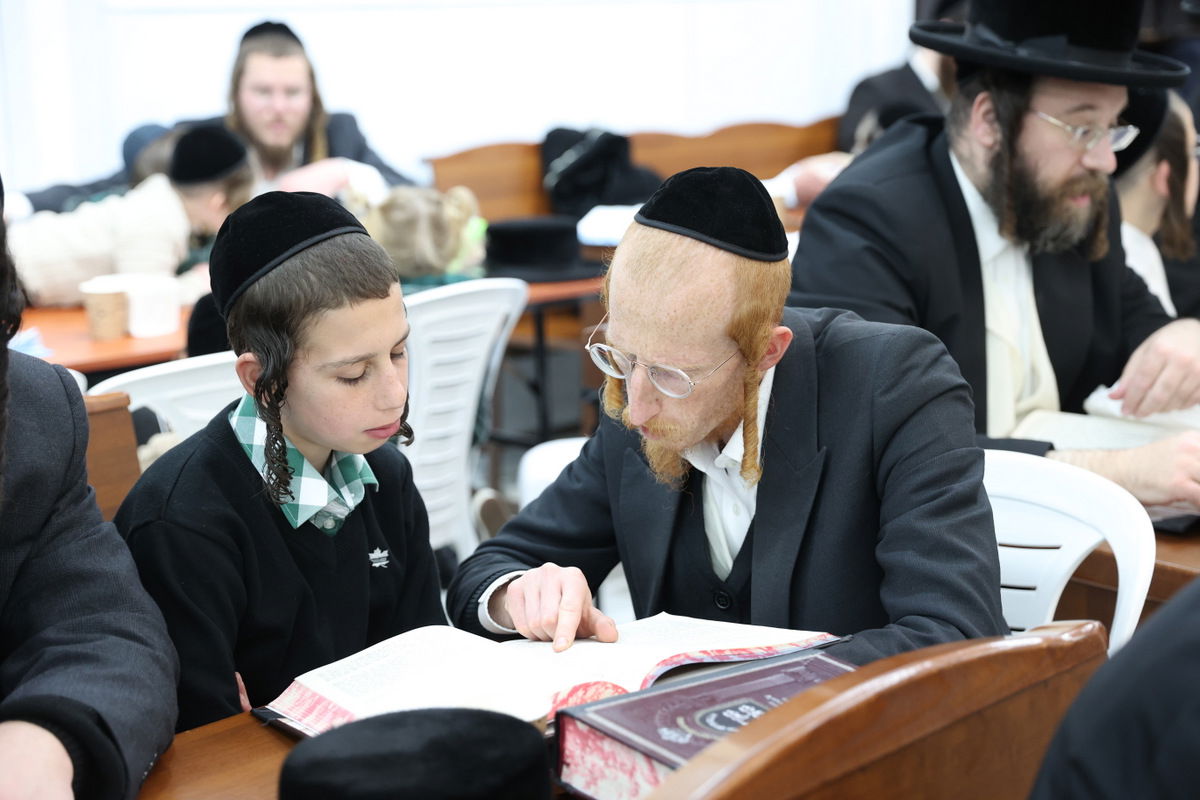 חנוכה בביהמ"ד ספינקא בית שמש