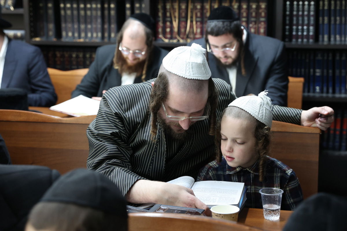 חנוכה בביהמ"ד ספינקא בית שמש