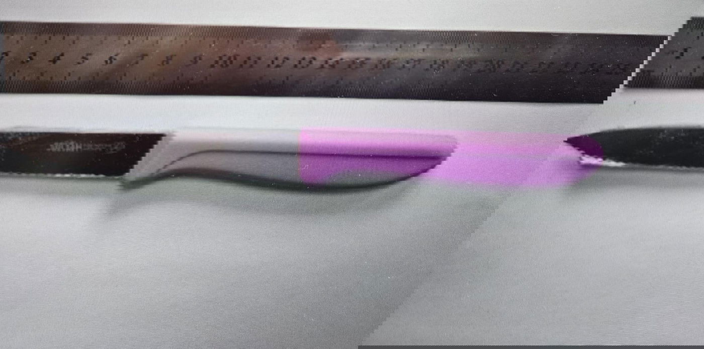 הסכין והתקיפה