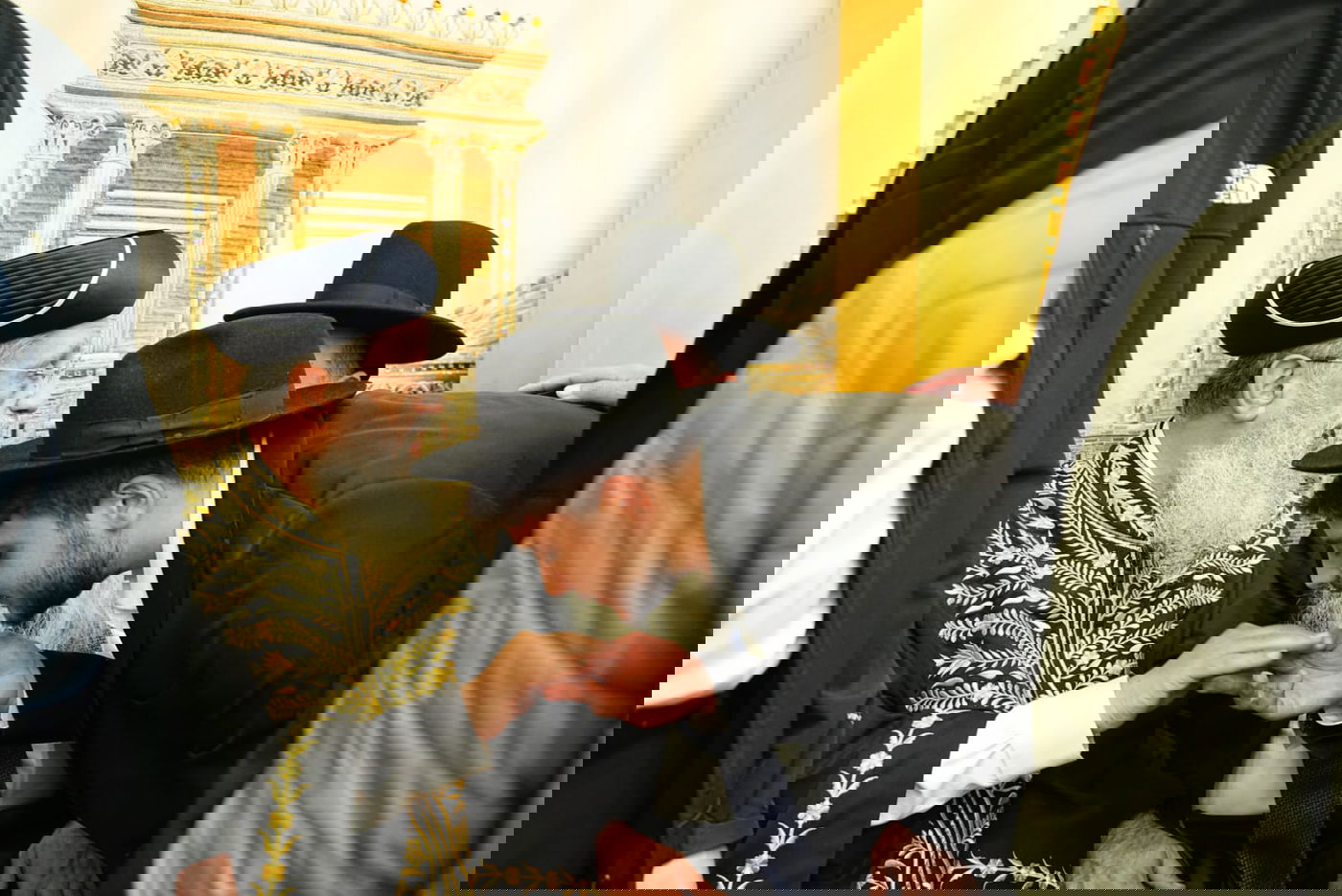 הראשל"צ הגאון רבי דוד יוסף בביקור במוסדות 'יביע אומר'