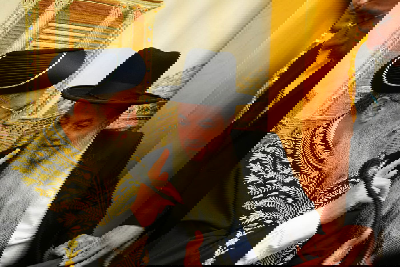 הראשל"צ הגאון רבי דוד יוסף בביקור במוסדות 'יביע אומר'