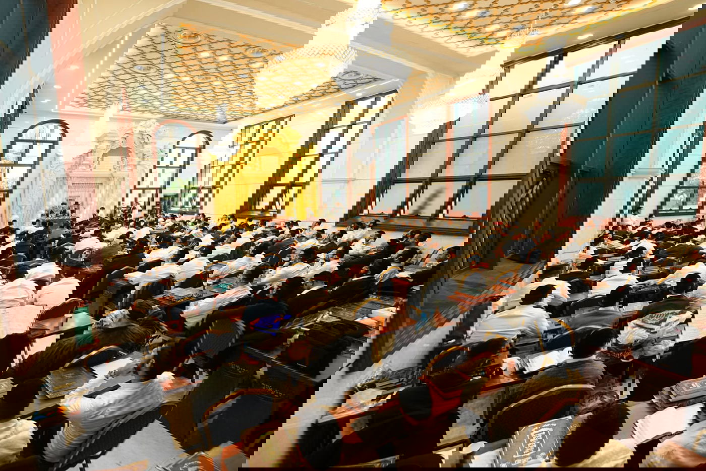 הראשל"צ הגאון רבי דוד יוסף בביקור במוסדות 'יביע אומר'