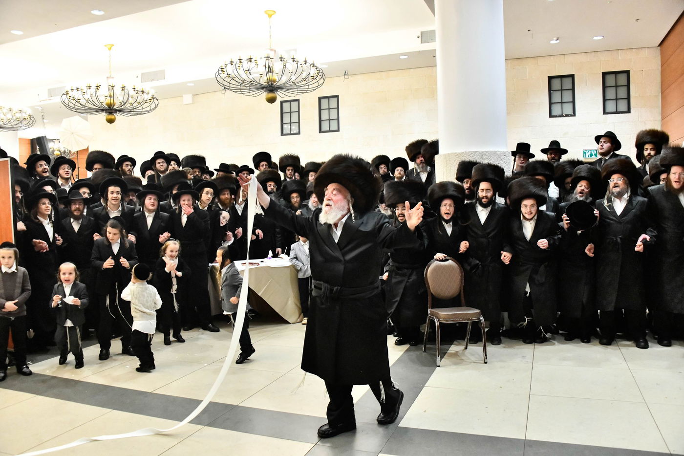 שמחת נישואי נכד הגה"צ רבי יצחק משה ארלנגר