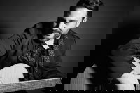 גד אלבז בסינגל חדש לכבוד ירושלים: "משערייך"