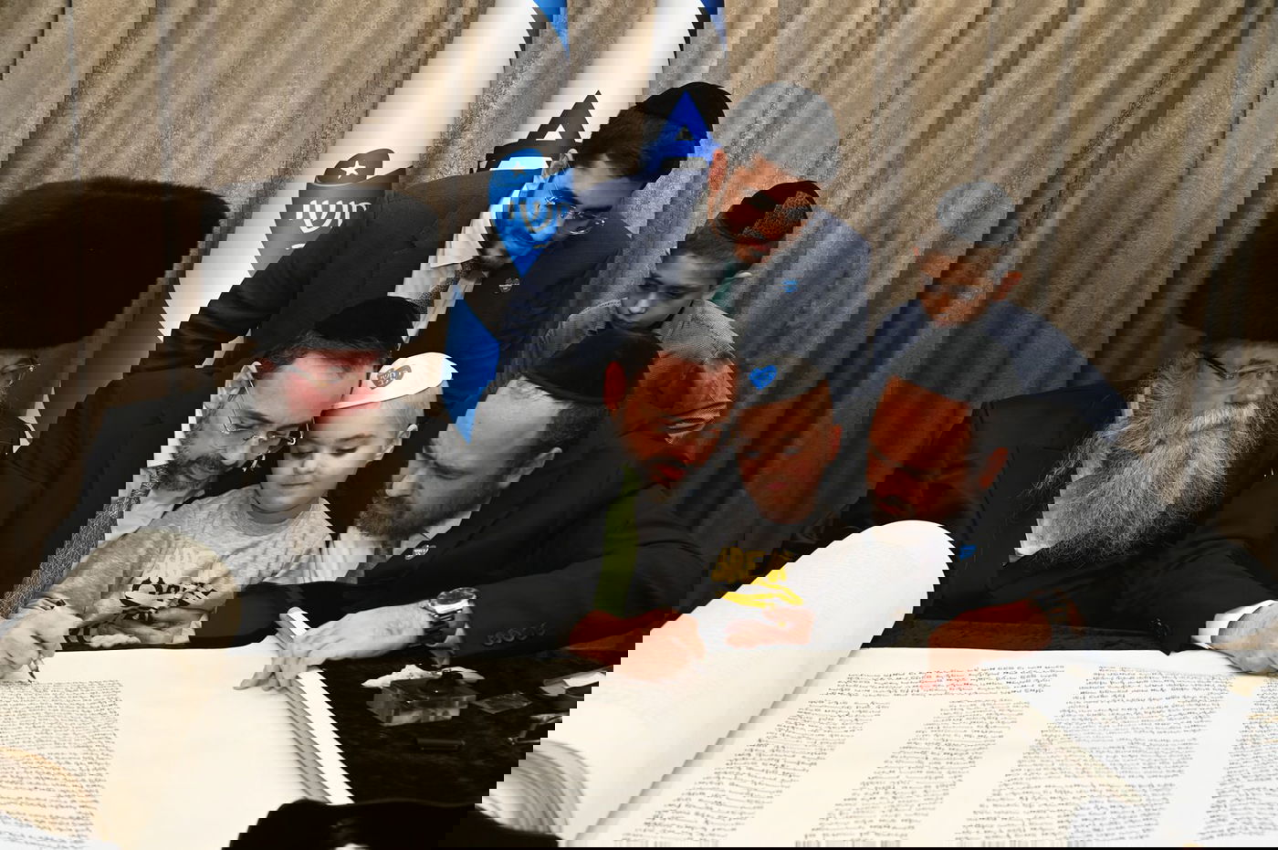 הכנסת ספר תורה ל'רחשי לב'