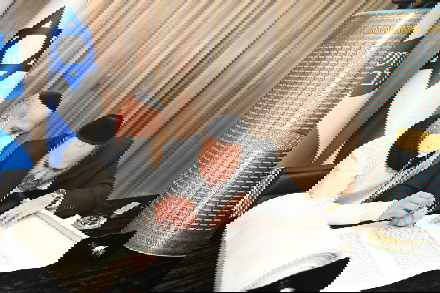 הכנסת ספר תורה ל'רחשי לב'