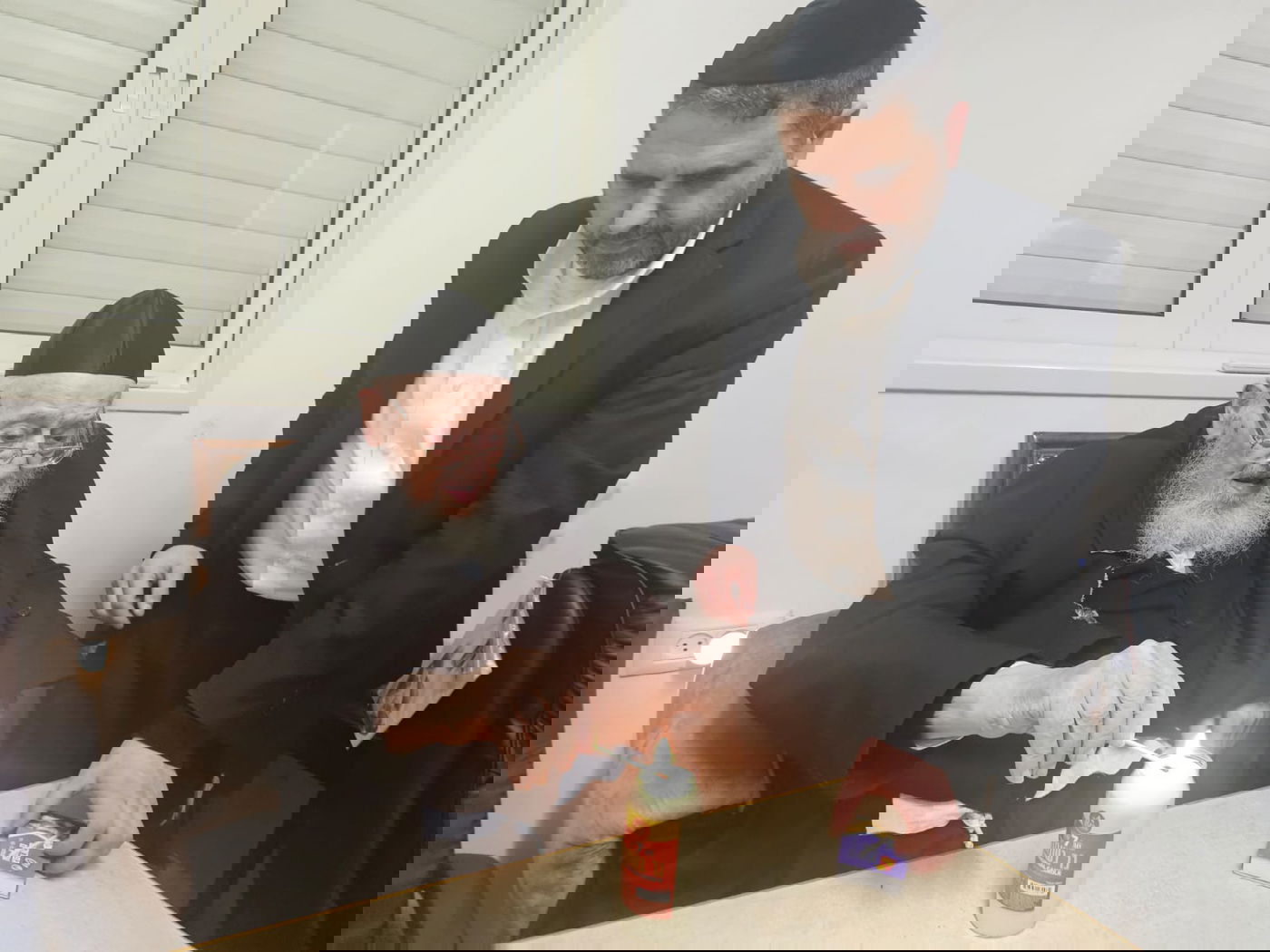 ניחום אבלים אצל הגאון רבי מאיר צבי ברגמן