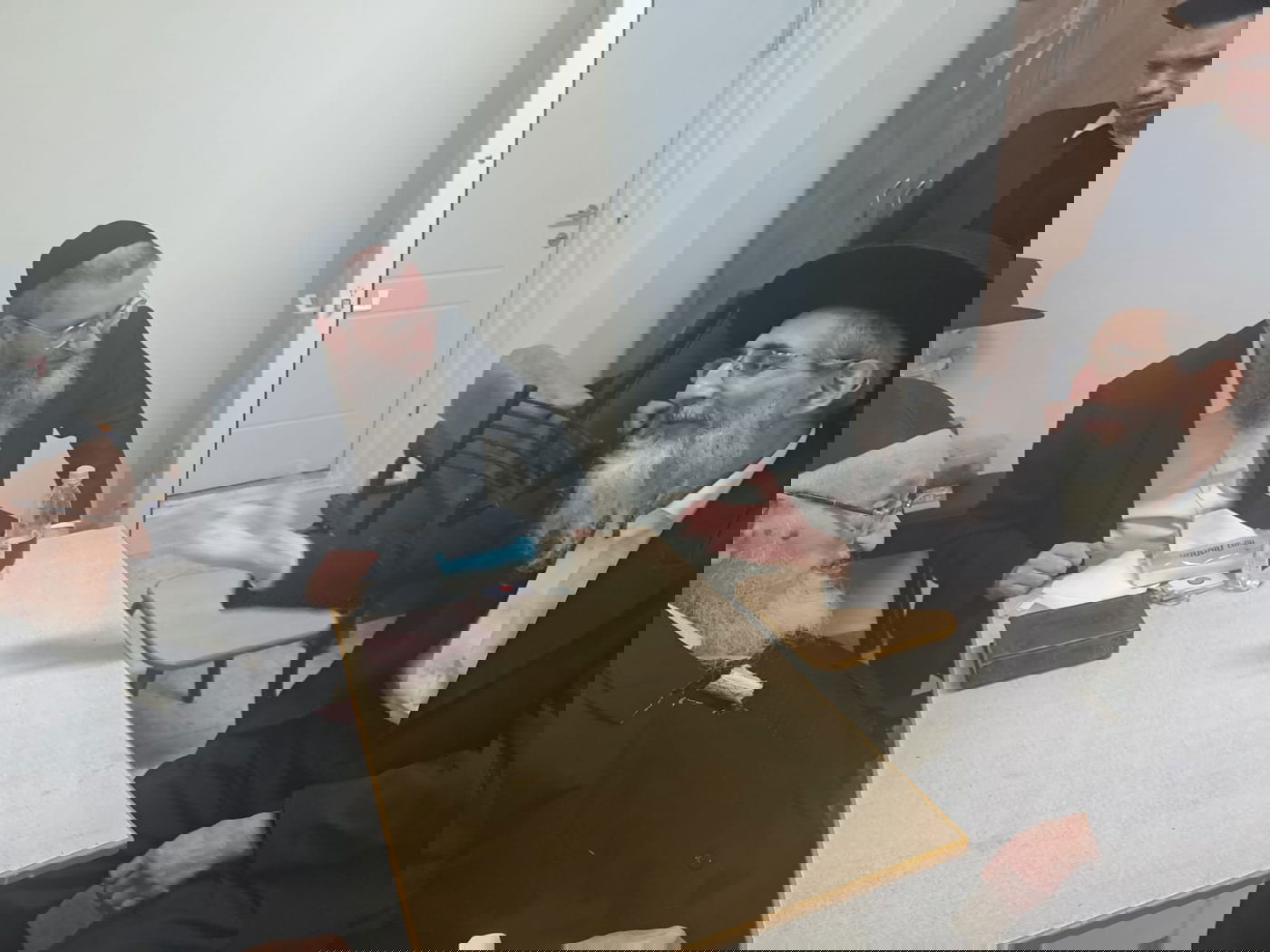 ניחום אבלים אצל הגאון רבי מאיר צבי ברגמן