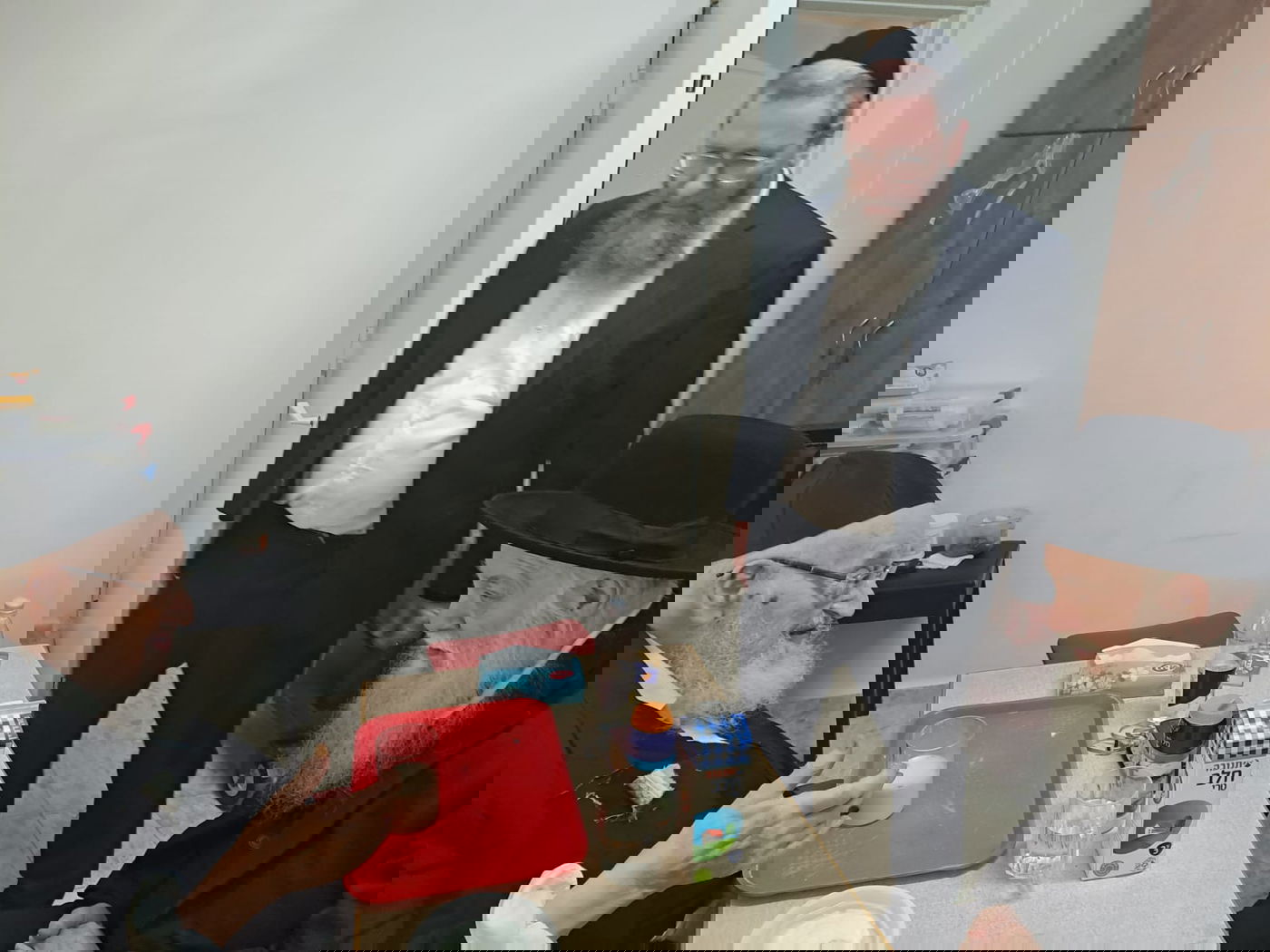 ניחום אבלים אצל הגאון רבי מאיר צבי ברגמן