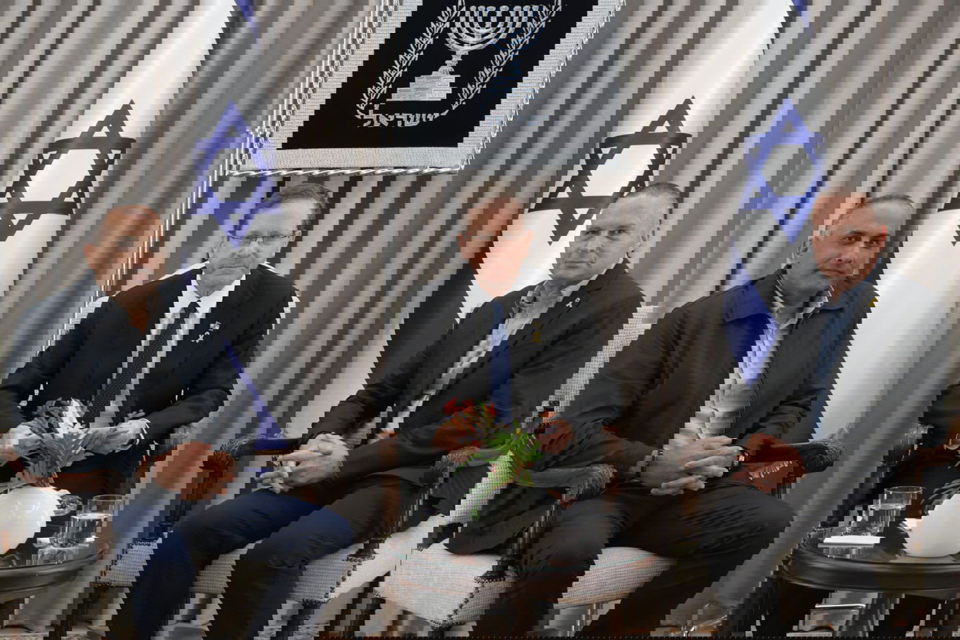 הנשיא עם שמחי ושי, הערב