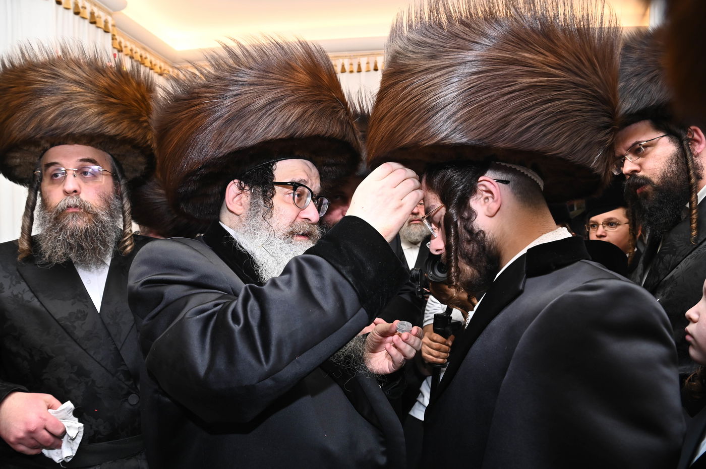 שמחת בית נדבורנה אלעד - זוויעהיל - נאראל - חוסט ווילאמסבורג 