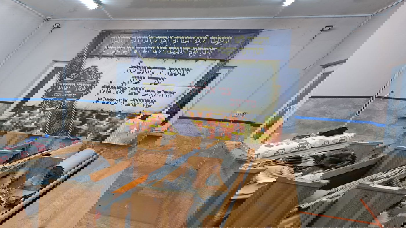 ההכנות בדינוב שבפולין לקראת הילולת ה'בני יששכר'