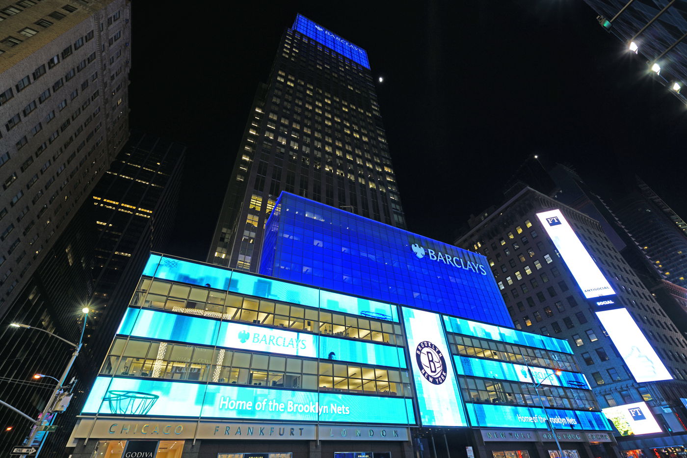 הבנין בו היה בית ליהמן ברדרס לשעבר בכיכר הטיימס שבניו יורק